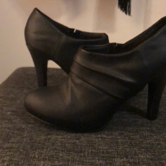 Ankle booties Madden Girl - Picture 2 of 3